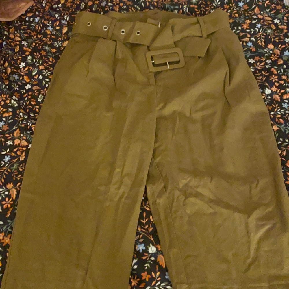 Green pants, size M, NEW